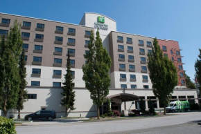 Отель Holiday Inn Express Vancouver Airport-Richmond, an IHG Hotel  Ричмонд